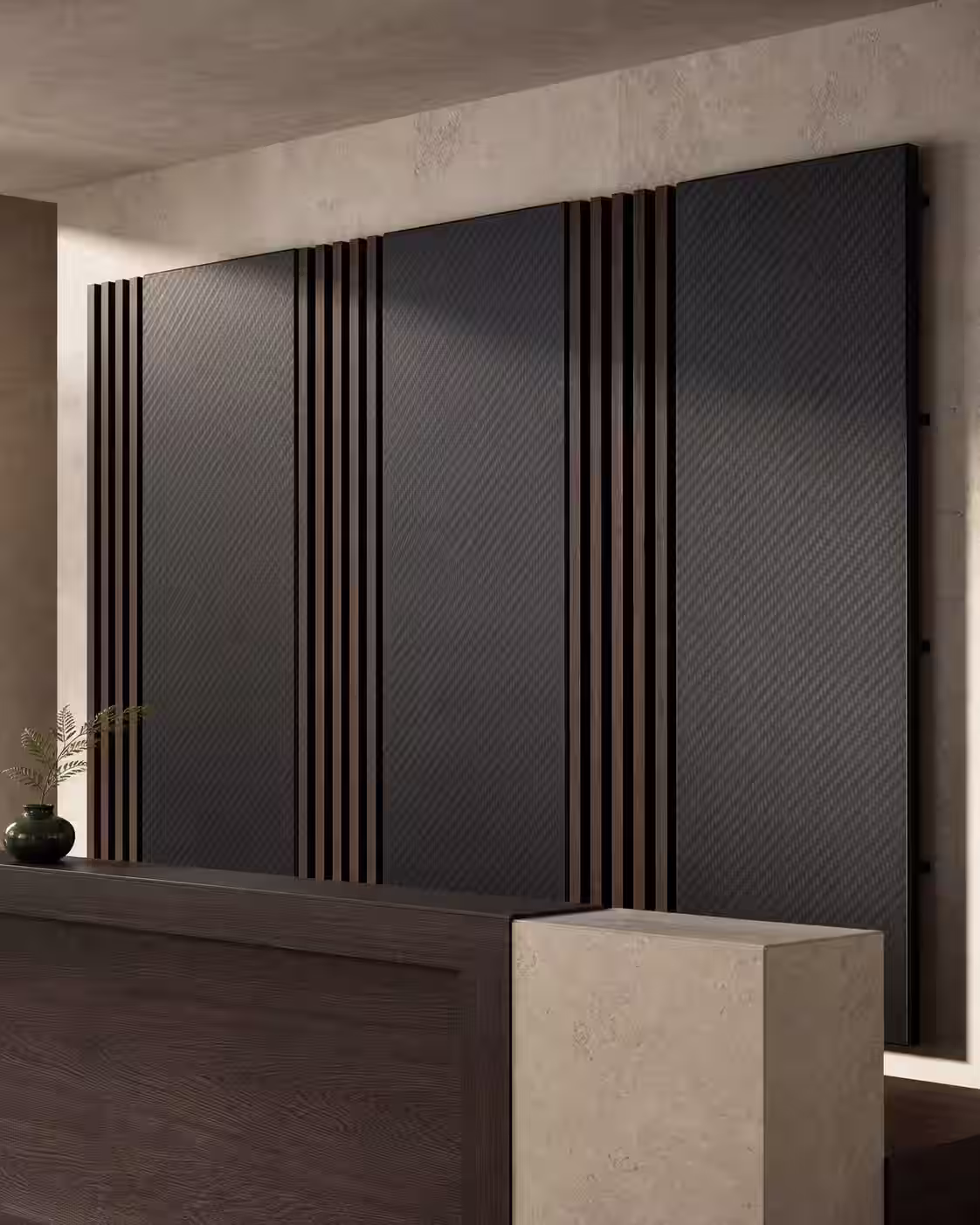 Panel decorativo de fibra de carbono combinado con listones de madera en una recepción contemporánea.